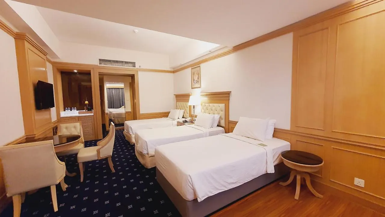 Hotel Royale Chulan Penang George Town 4*,